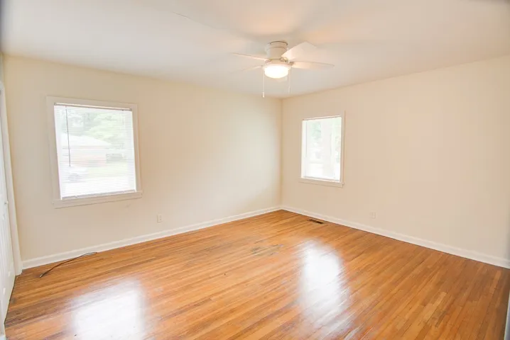 143 front bedroom

(prior to tenants moving in)