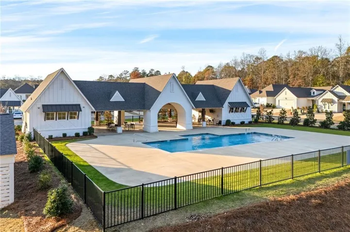 Residents of Fox Run enjoy access to the neighborhood pool, pavilion, and green spaces.