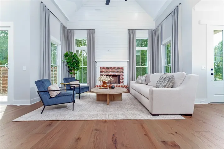 ARLINGTON MODEL HOME