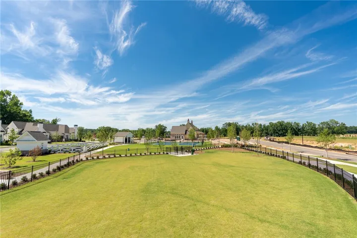 DAWSON CORNER AMENITIES
