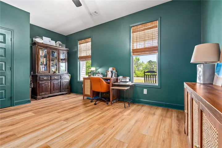 Guest Bedroom 1/Office