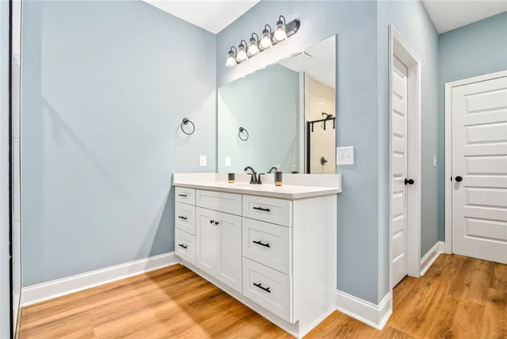 Primary Bathroom - Split vanity 2