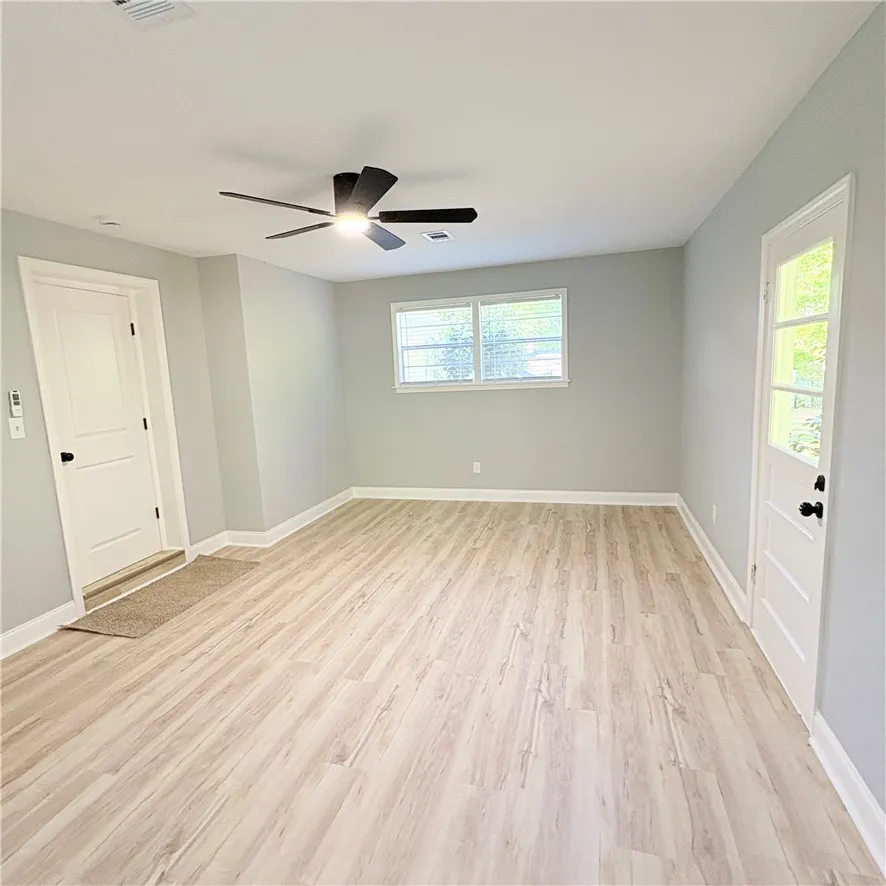 bonus room/office