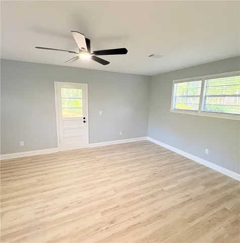 bonus room/office