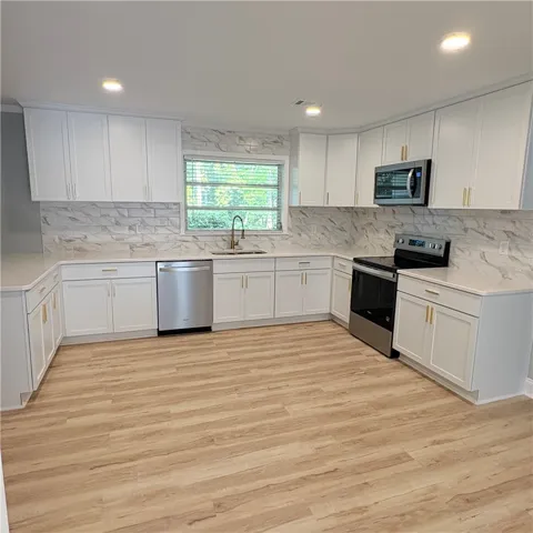 2502 13th Avenue, Valley, Alabama 36854