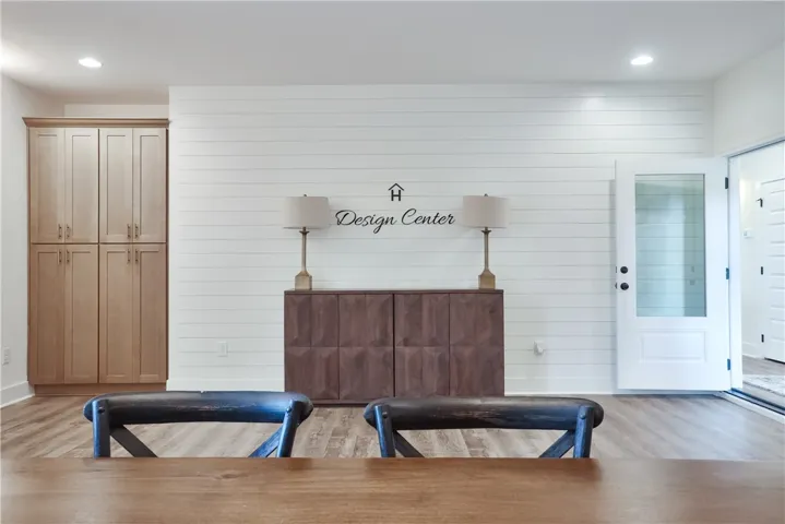 Design Center/garage