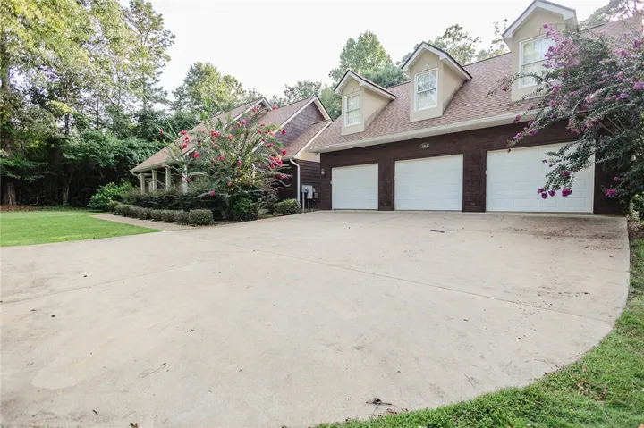 8943 Lee Road 379 N/a, Valley, Alabama 36854