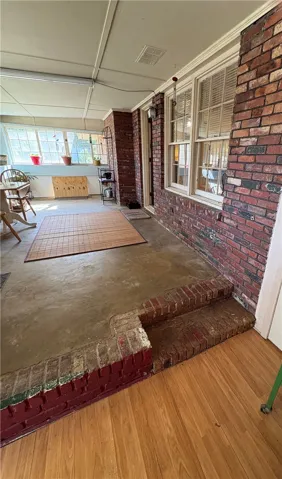 sunroom (not included in sq footage)