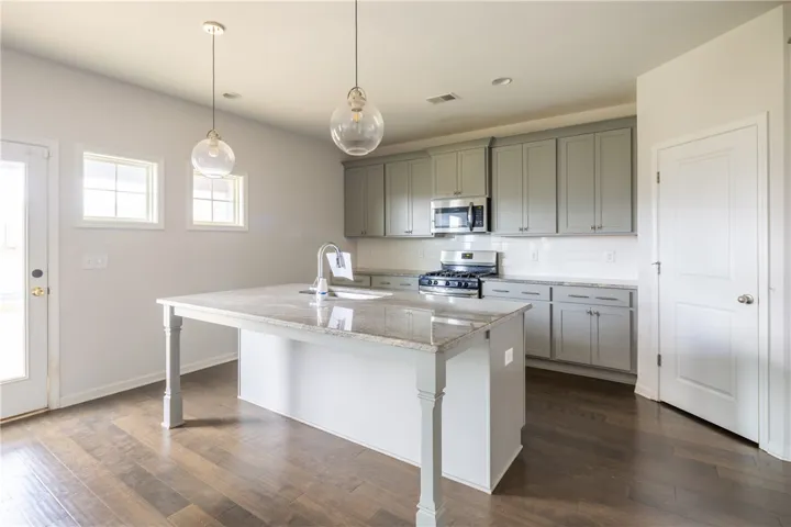 2904 Wyndham Lane, Opelika, Alabama 36804