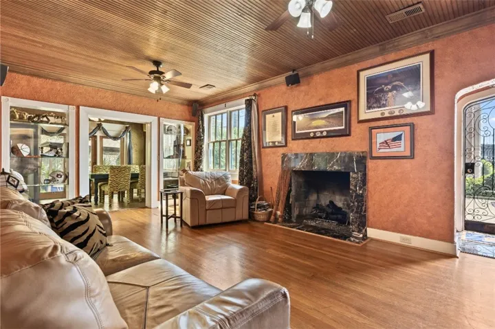 Beautiful ceilings and gas fireplace