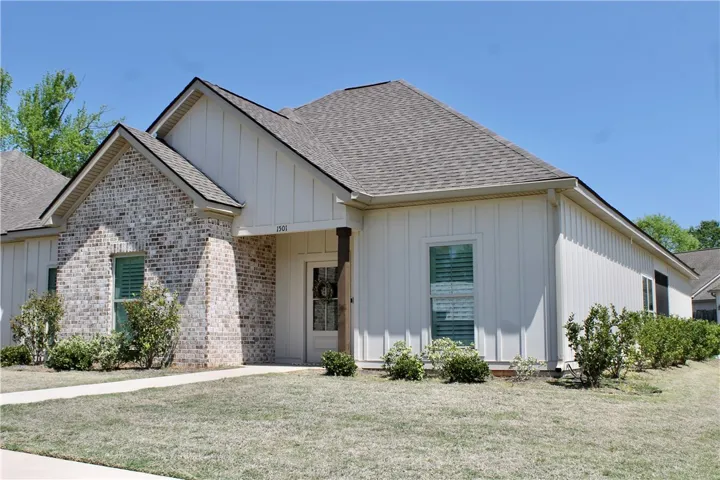 Welcome to 1653 Academy Drive, Unit 1501.