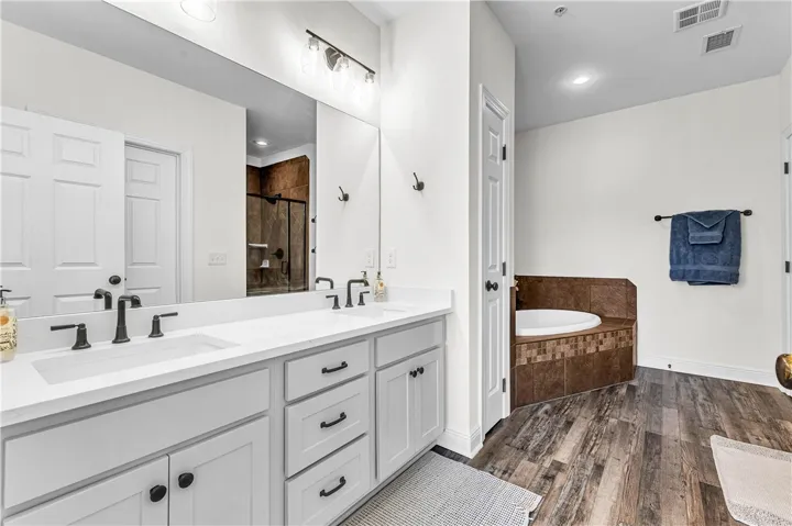 402 W Magnolia Avenue 132, Auburn, Alabama 36830