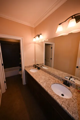 Bathroom 3.
