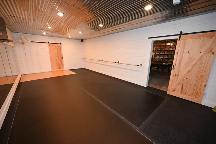 It is currently set up as a workshop, home gym, and dance​​‌​​​​‌​​‌‌​‌‌​​​‌‌​‌​‌​‌​​​‌​​ studio!