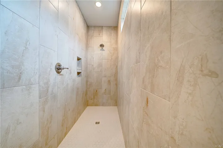 1 James Burt Parkway, Auburn, Alabama 36830