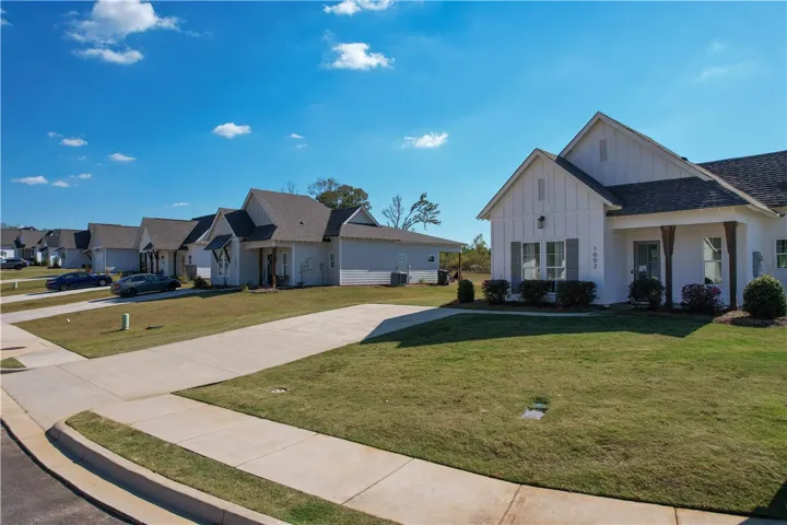 Camellia Crossing Community Photos