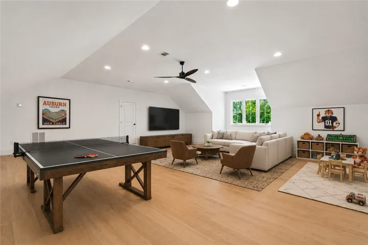 Virtually staged bonus rooms.