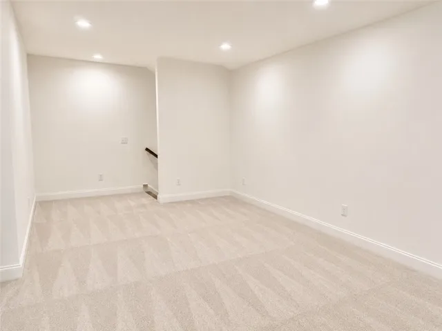 Second-floor bonus room