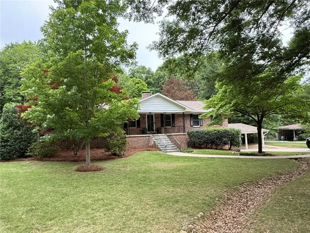 426 Sehoy Circle, Auburn, Alabama 36830