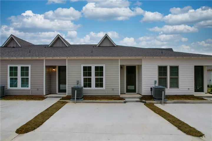 Example Photo (Photos of Lot 48 Townhome coming soon)