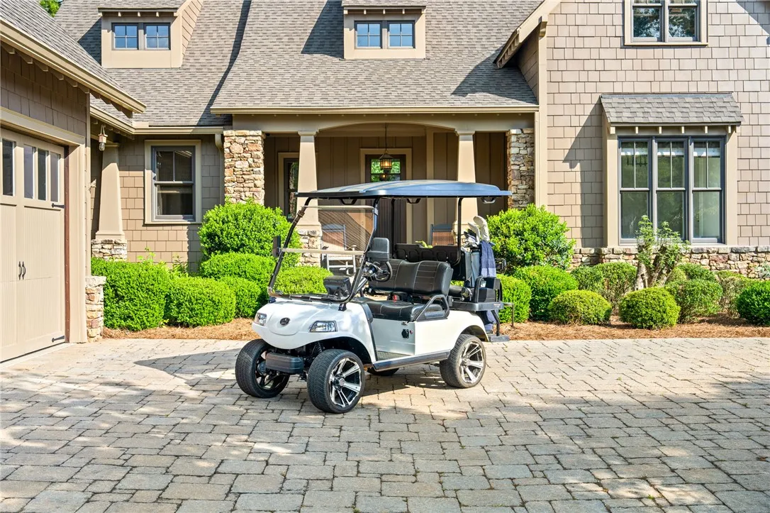 Golf cart to convey with an acceptable offer.