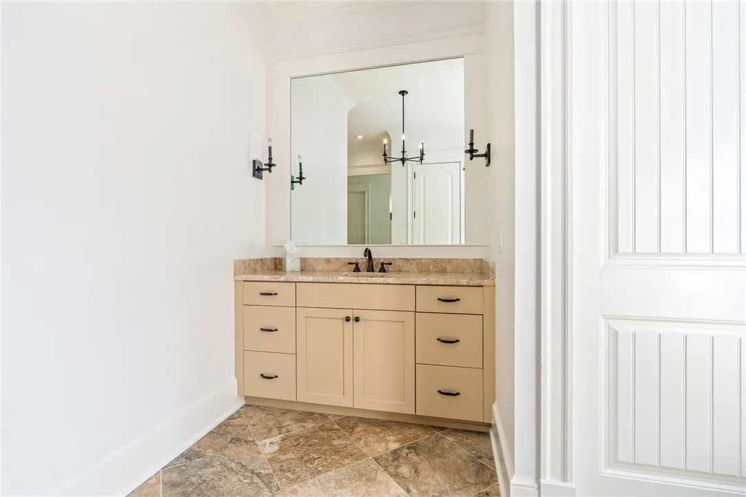 Primary En Suite