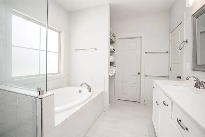 4152 Creekwater Crossing, Auburn, Alabama 36832