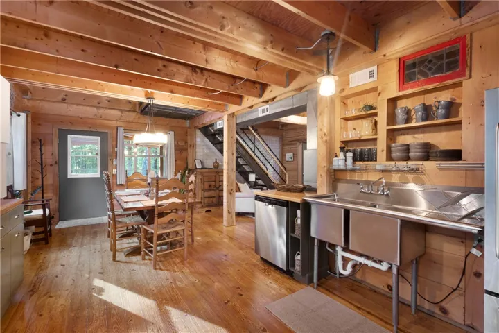 81 Forest Road, Notasulga, Alabama 36866