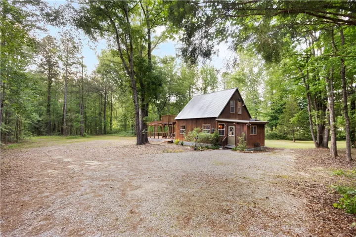 81 Forest Road, Notasulga, Alabama 36866