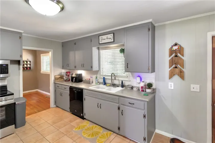 This functional kitchen provides a practical and organized space for everyday living.