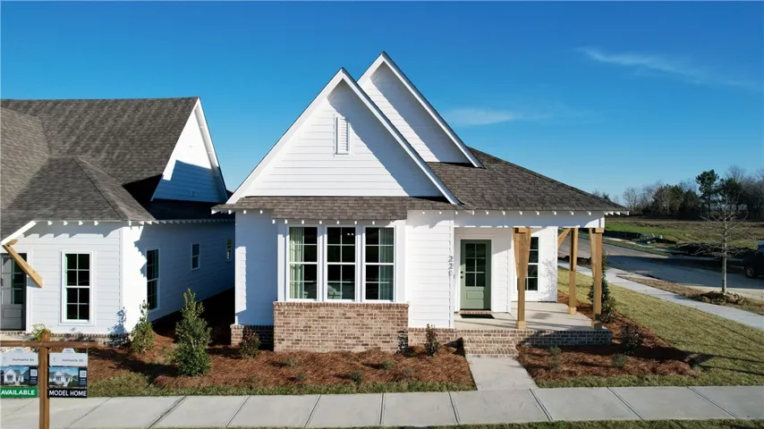New Designer Home in Northgate - the Elliot plan on Lot 215! 
Example of a completed Elliot Plan