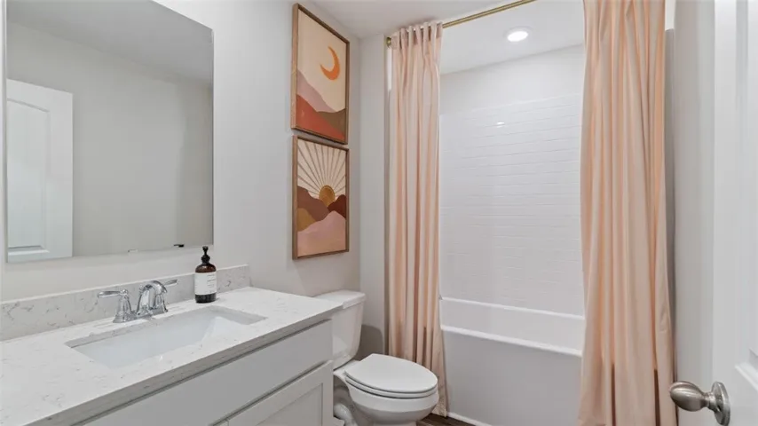 2883 Bunker Drive, Auburn, Alabama 36830