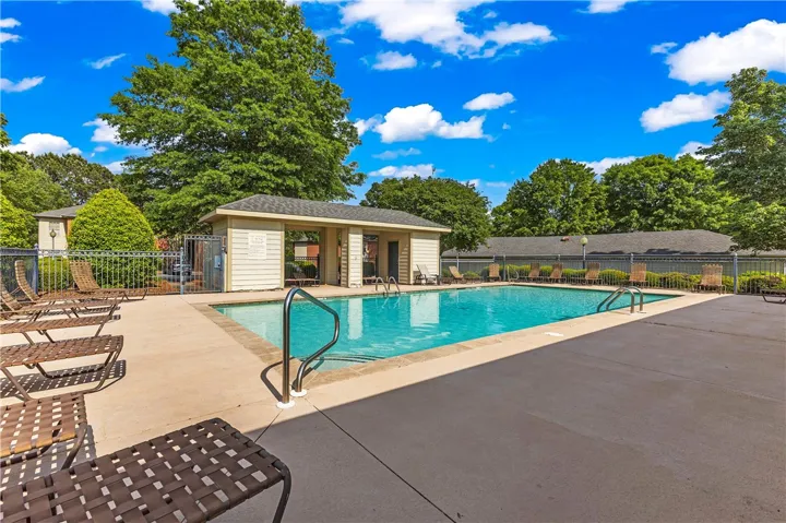 3297 S College Street B201, Auburn, Alabama 36830