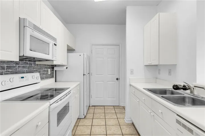 3297 S College Street B201, Auburn, Alabama 36830