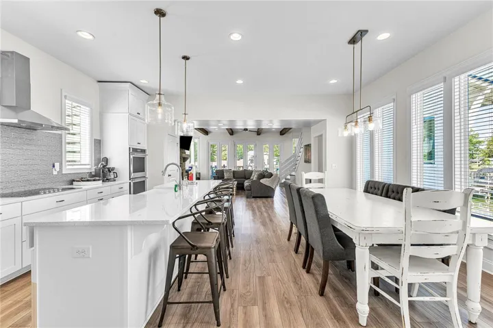 Kitchen/dining