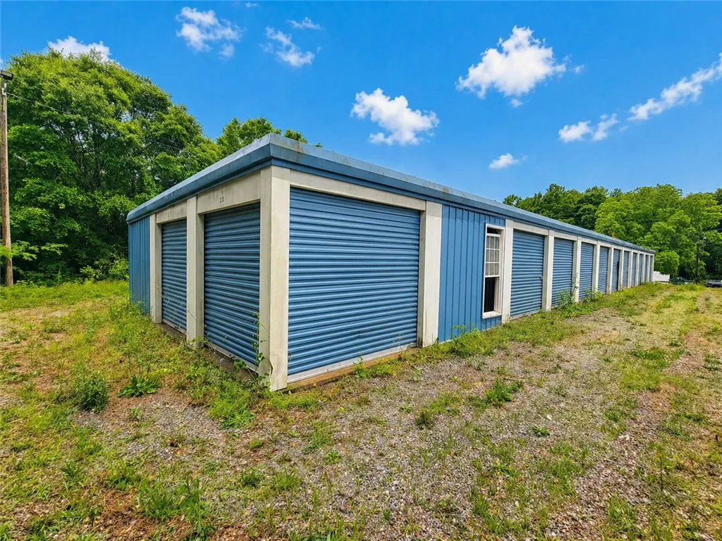 Secure storage units offer reliable protection for your belongings.
