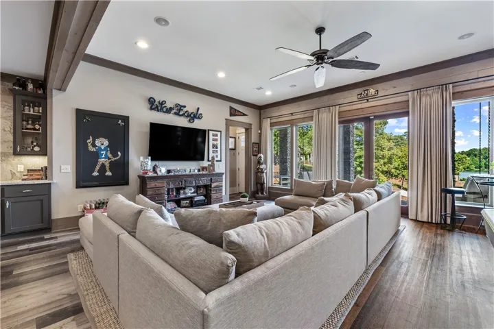 Terrace Level Entertainment