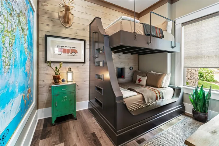 Terrace Level Bunkroom