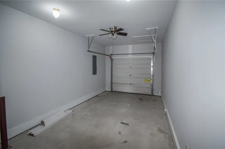 1 car garage