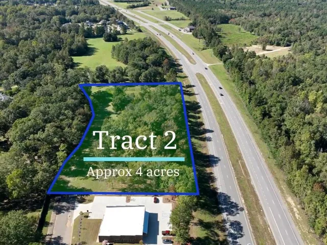 Prime acreage with direct road access, perfect for development or investment.