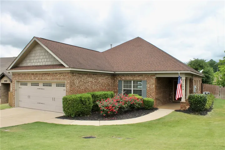 Welcome to 2718 Sophia Way.
