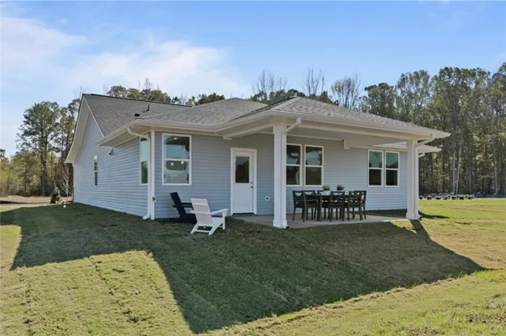 FOR REPRESENTATIVE PURPOSES ONLY - MODEL HOME PHOTOGRAPHY