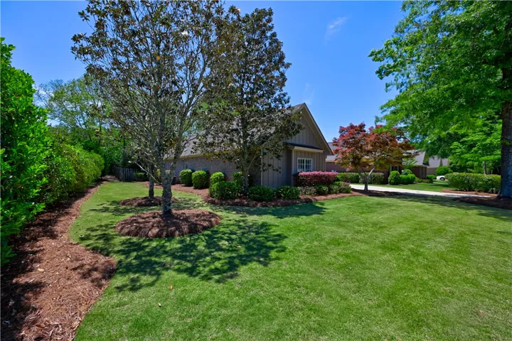 Corner lot means extra side yard!