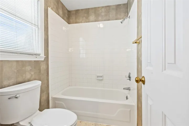 2150 Canary Drive, Auburn, Alabama 36830