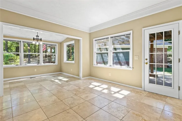 sunroom and breakfast area