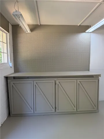 This spacious storage area offers practical and organized solutions for various​​‌​​​​‌​​‌‌​‌‌​​​‌‌​‌​‌​‌​​​‌​​ needs.