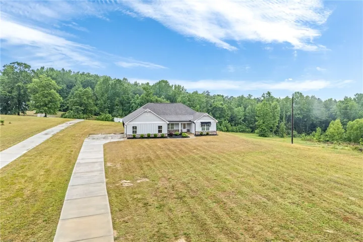 285 Lee Road 852 N/a, Opelika, Alabama 36804