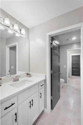 Upstairs: Guest Bathroom (Jack and Jill)