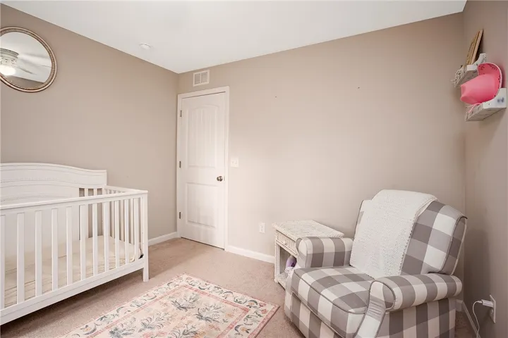 This cozy bedroom offers comfort and a sense of calm.