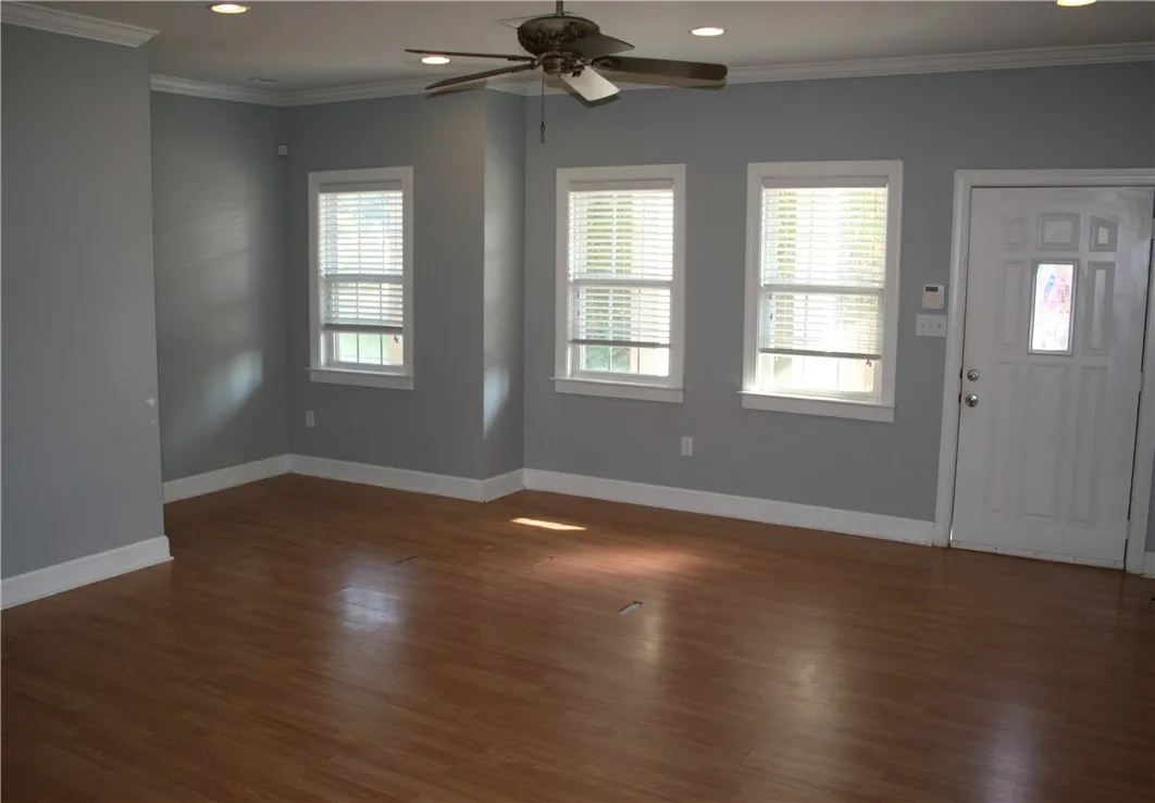 9 ft. ceiling with plenty of windows